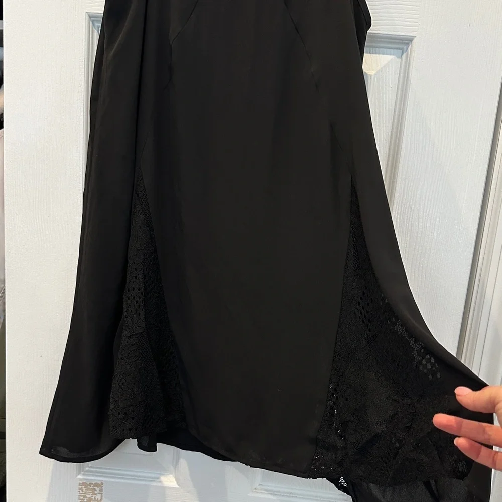 Heartloom Elegant Black Mini Dress - Picture 4 of 5